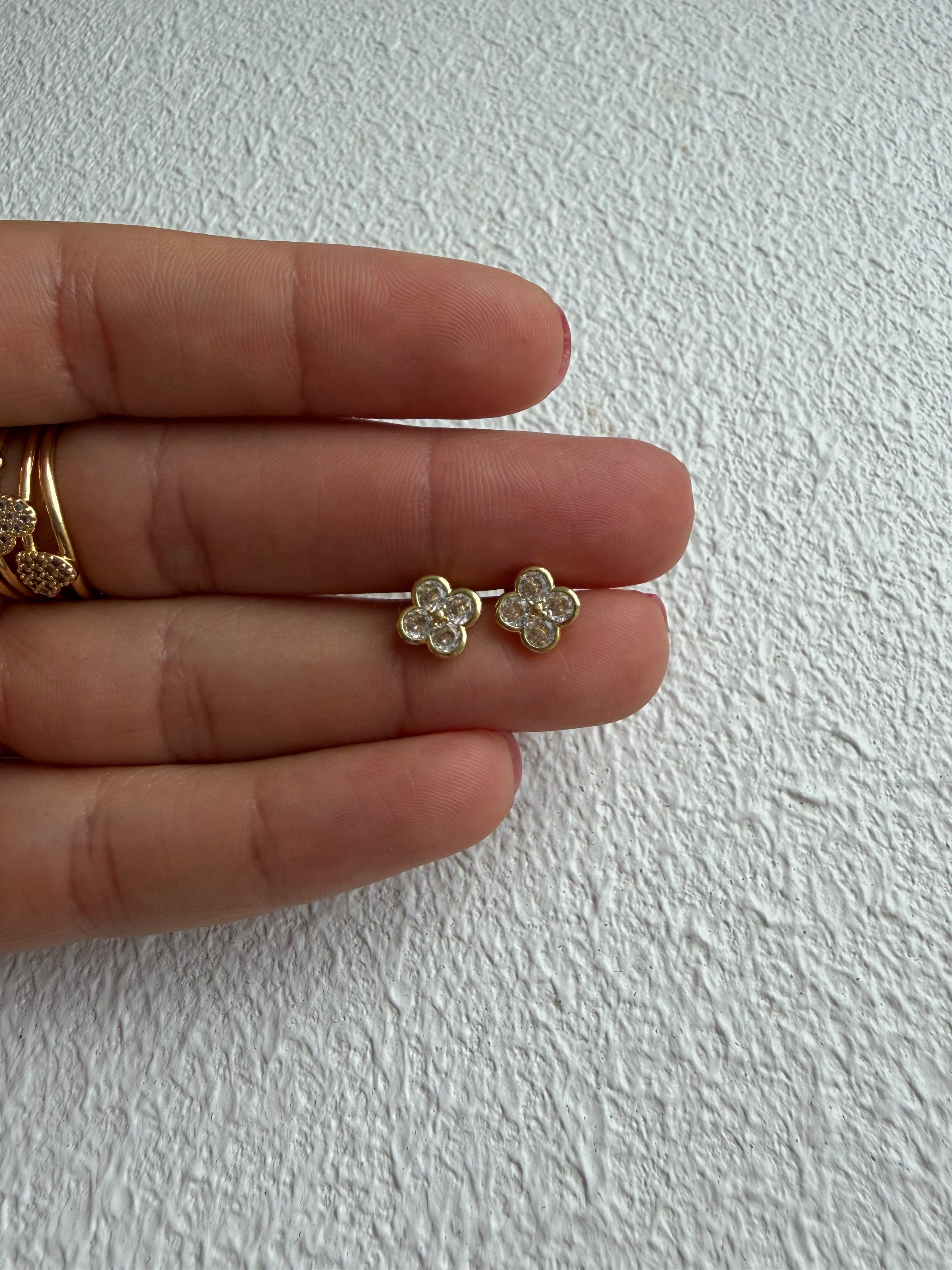 Flowers Studs