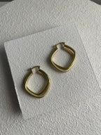 Alondra Hoops