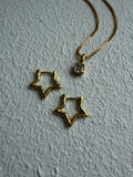 Odette Hoops