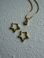 Odette Hoops
